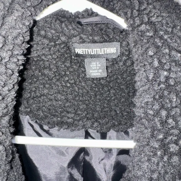 PrettyLittleThing Black Faux Shearling Teddy Coat - Picture 2 of 8